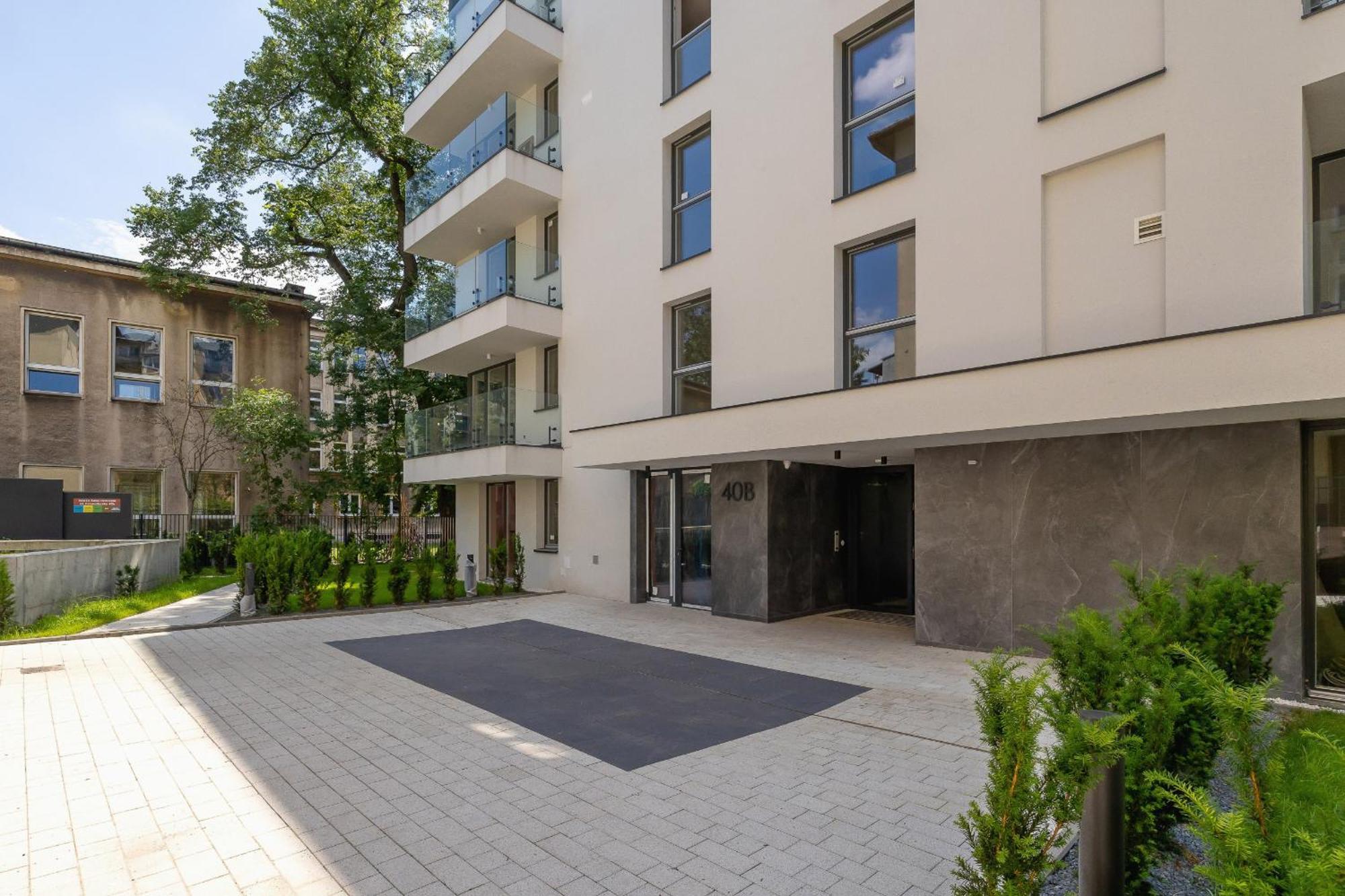 Krowoderska Apartment With Balcony Near City Center By Rent Like Home Krakow Bagian luar foto