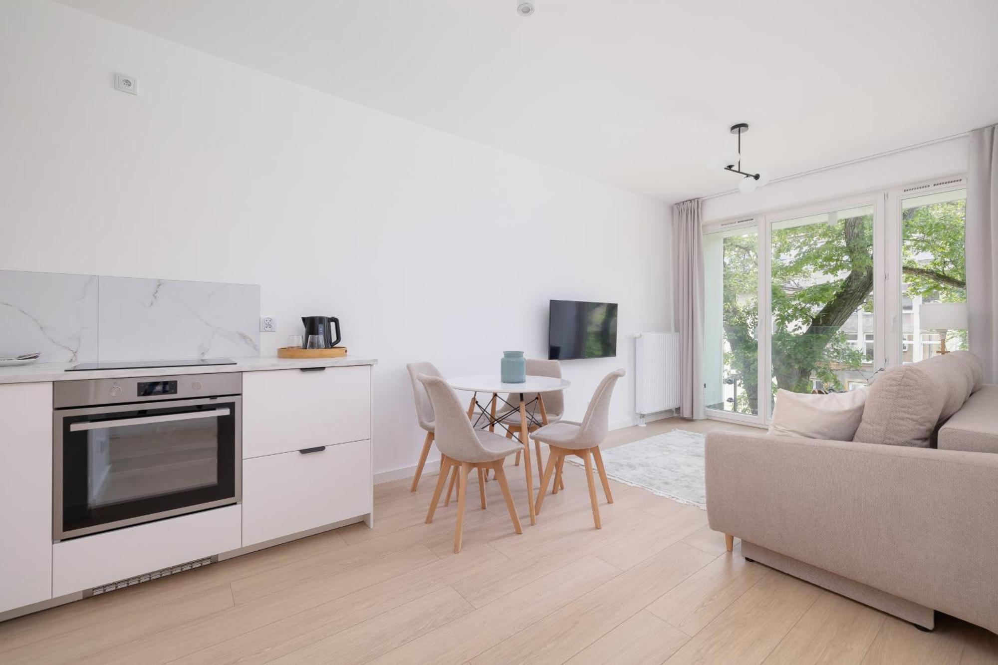 Krowoderska Apartment With Balcony Near City Center By Rent Like Home Krakow Bagian luar foto